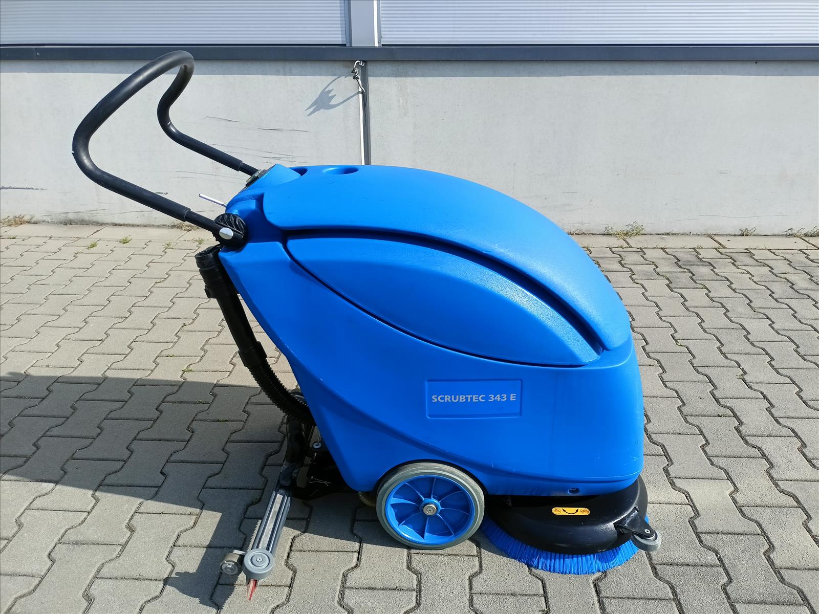 Repasovaný podlahový mycí stroj NILFISK SCRUBTEC 343E  včetně záruky